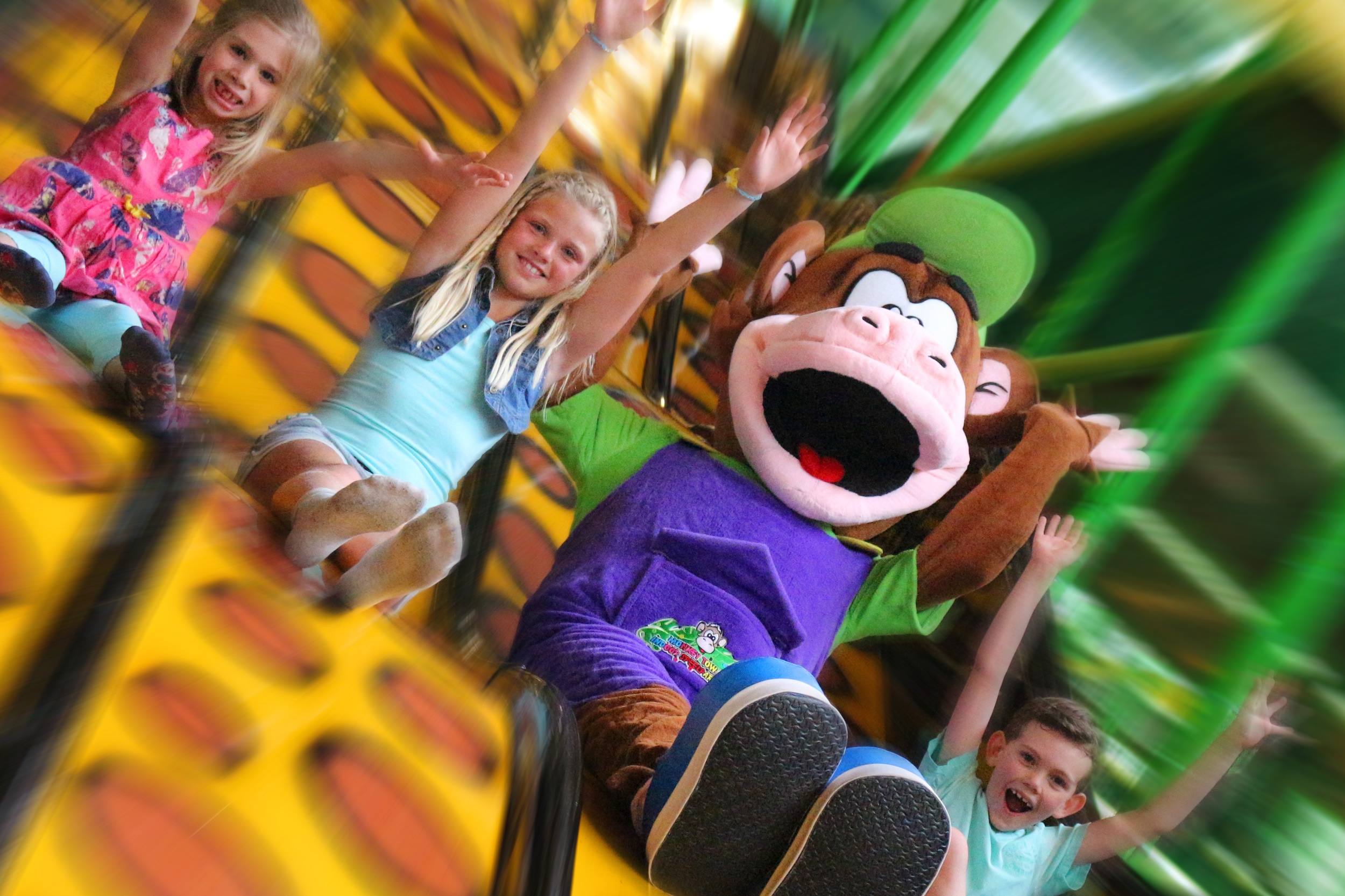 Speelparadijs Monkey Town en megajump STARJUMP